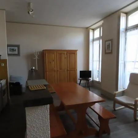 דירה 4 Personnes En Centre-ville Proche Des Thermes - Fr-1-234-287