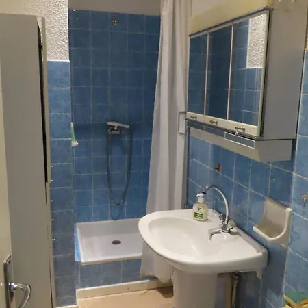 4 Personnes En Centre-ville Proche Des Thermes - Fr-1-234-287 קאוטרט